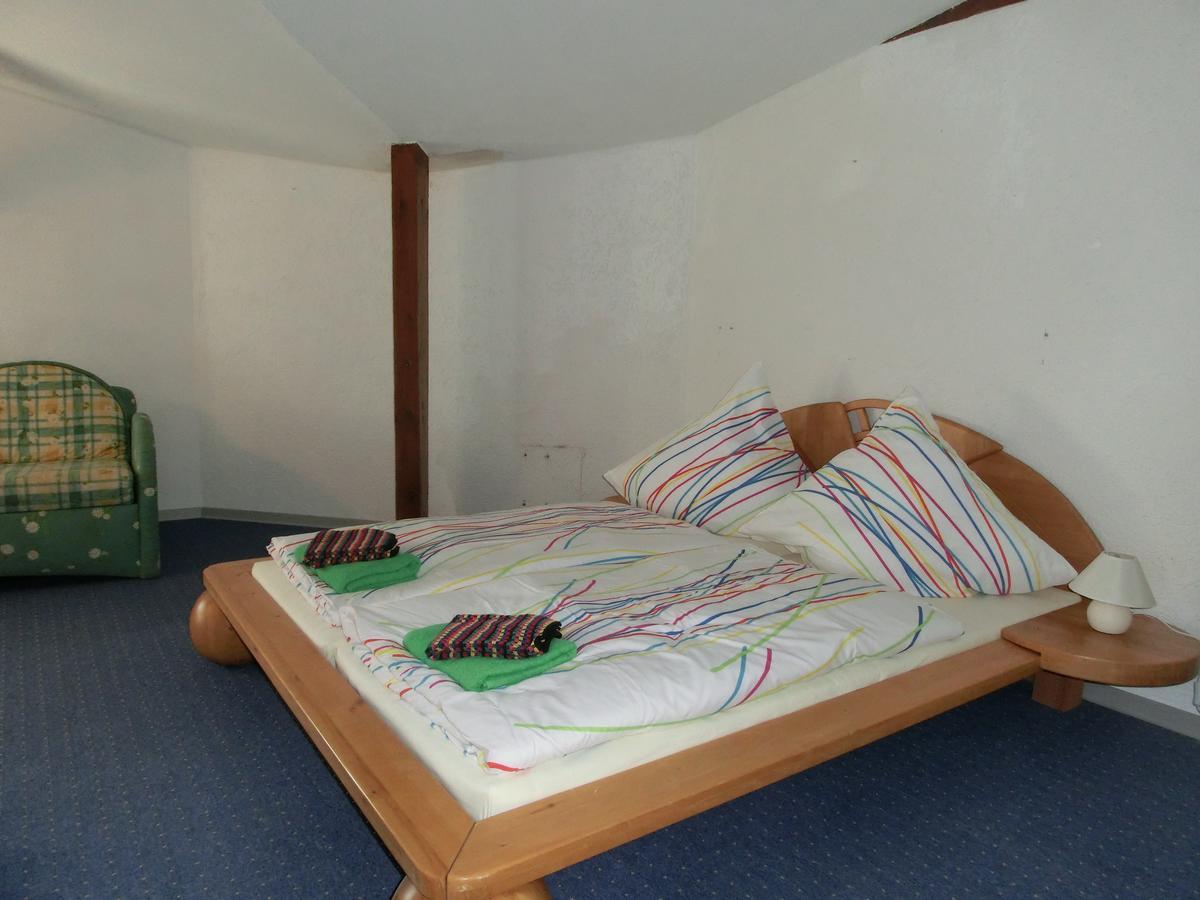 Domane Neu Gaarz Hostel Habitación foto